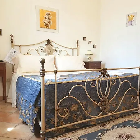 All'ombra Degli Ulivi Bed & Breakfast Ostuni