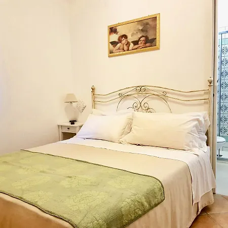 All'ombra Degli Ulivi Bed & Breakfast
