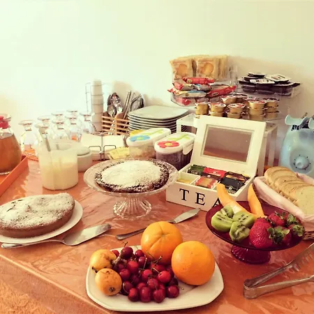 B&B All'ombra Degli Ulivi 오스투니