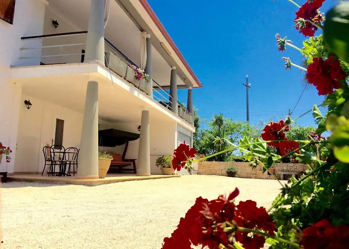 All'ombra Degli Ulivi Bed & Breakfast