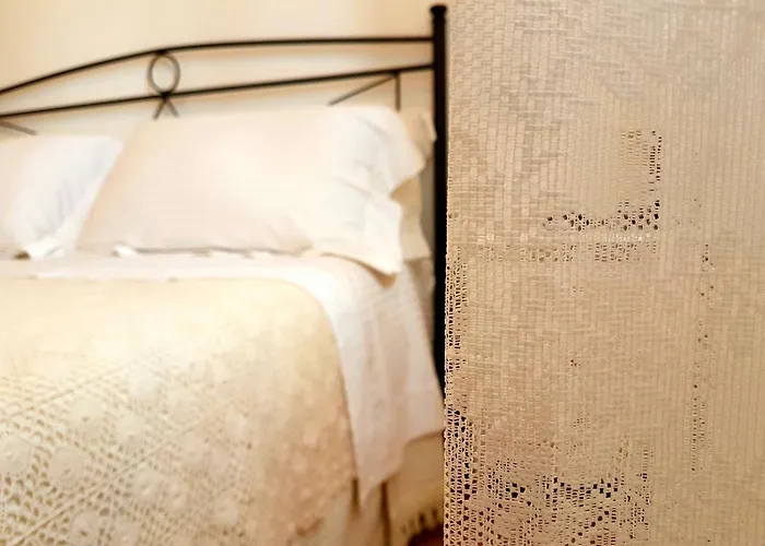 All'ombra Degli Ulivi Bed & Breakfast
